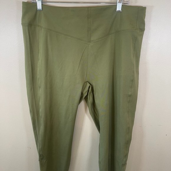 NWT Bandier x Le Ore Andria Legging in Olive - Picture 3 of 7
